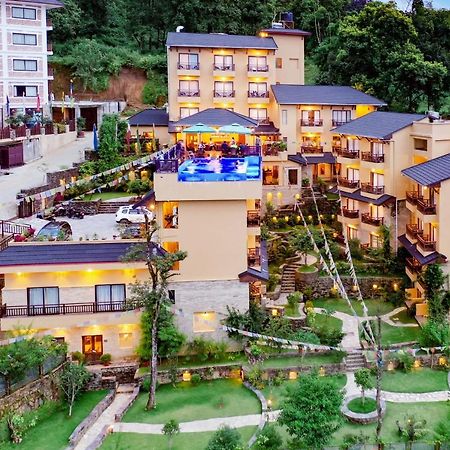 Bar Peepal Resort 포카라 외부 사진 The Glades Resort and Villas