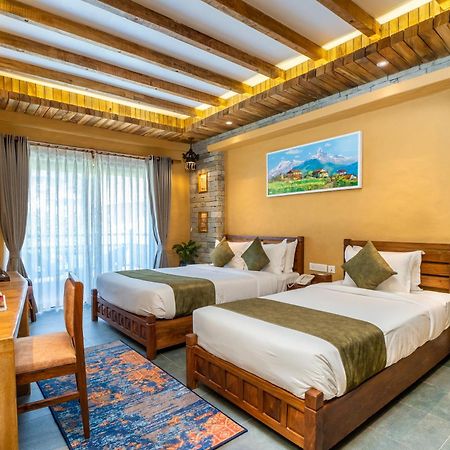 Bar Peepal Resort 포카라 외부 사진 Deluxe Room