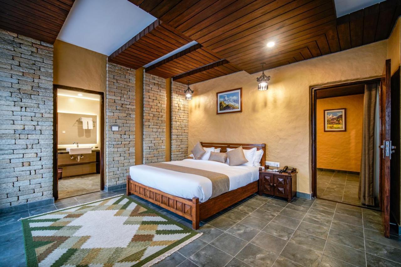 Bar Peepal Resort 포카라 외부 사진 Deluxe Room