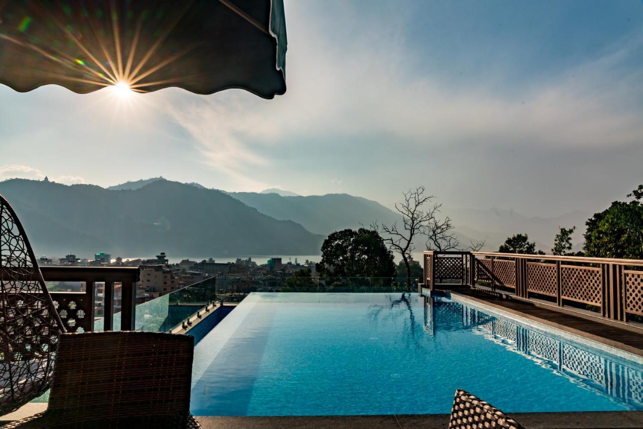 Bar Peepal Resort 포카라 외부 사진 View from the rooftop pool