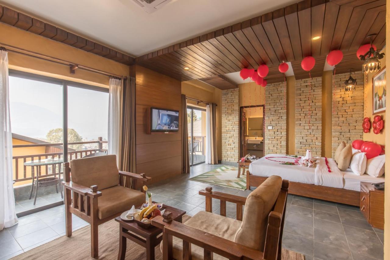 Bar Peepal Resort 포카라 외부 사진 Deluxe Suite