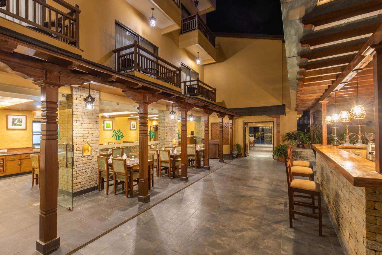 Bar Peepal Resort 포카라 외부 사진 The interior of the hotel