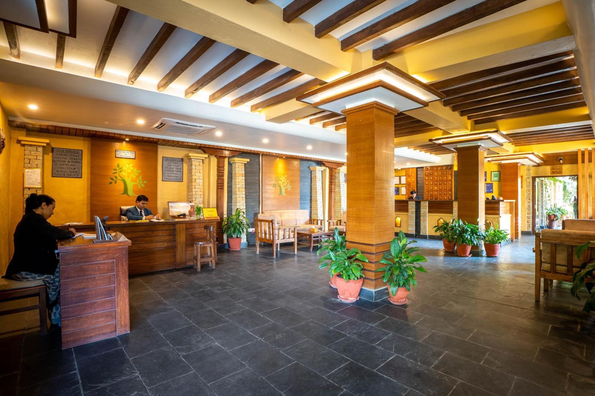 Bar Peepal Resort 포카라 외부 사진 Lobby