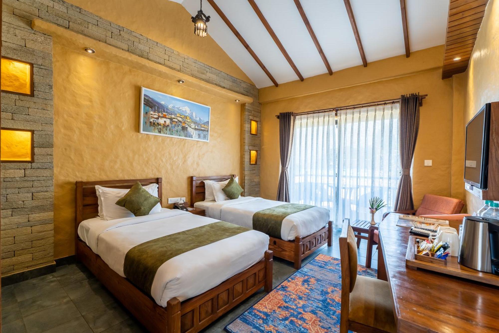 Bar Peepal Resort 포카라 외부 사진 Deluxe Room